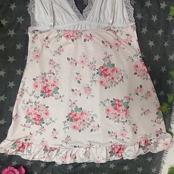 Floral Lace Trim Nightgown - Picture 12 of 12